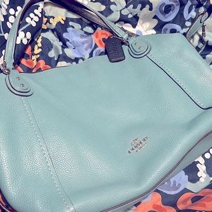 Coach vintage handbag, like new!